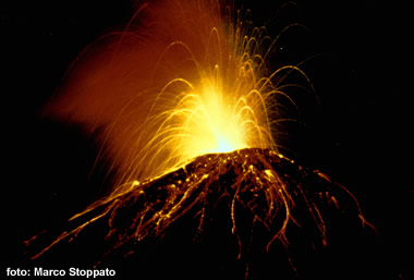 Vulcano in eruzione