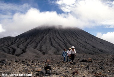 Trekking sul vulcano